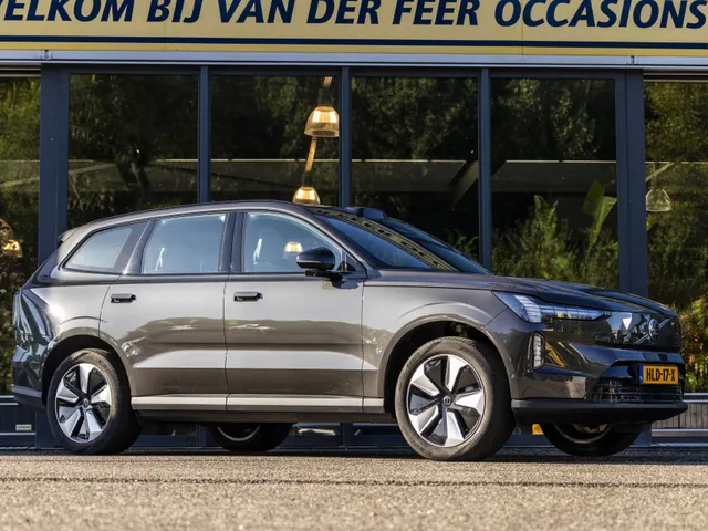 Volvo EX90 Single Motor Core 7p. 104 kWh | Panoramadak | Nieuwstaat | SOH 95% |