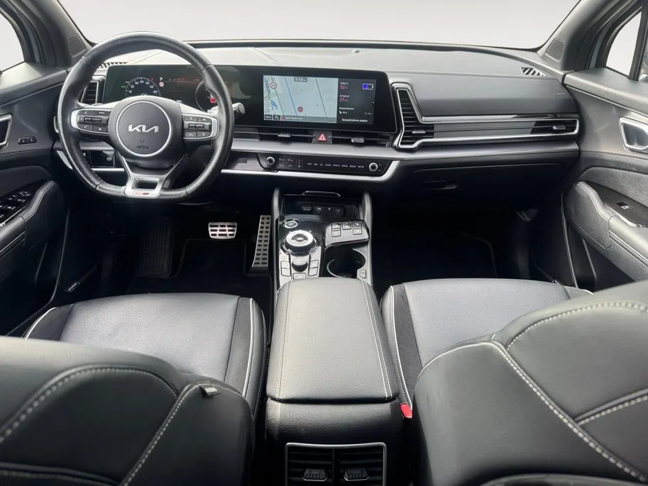 Kia Sportage 1.6 T-GDi Plug-in Hybrid AWD GT-Line | Panorama schuifdak | Camera | Stoel en Stuurwielverwarming | Elektrische achterklep | Navigatie | Adaptieve cruise control |