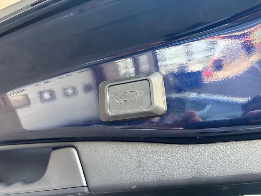 Toyota RAV4 2.5 Hybrid Executive | Memory stoelen | JBL sound | Trekhaak | Stoelverwarm. | Achteruitrijcamera