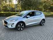Ford Fiesta 1.0 EcoBoost Active ** VOORRUITVERWARMING ** PARKEERSENSOREN ACHTER **