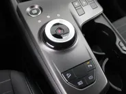 Kia Sportage 1.6 T-GDi Hybrid DynamicLine | Stuur-/stoelverwarming | Camera | Elek. stoelverstelling | Cruise adapt. | LED |  Telefoonlader | 18' LM | Clima |