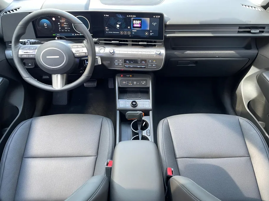 Hyundai Kona Electric Premium 64.8 kWh | Nieuw | Uit voorraad leverbaar | Zeer compleet | 440 km range | Hyundai Rotterdam - Noord |