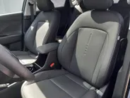Hyundai Kona 1.6 HEV 138pk DCT Premium / Voorraad deal