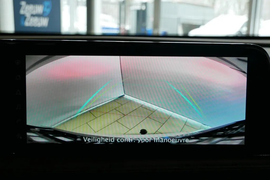 Nissan ARIYA Limited Edition 66 kWh *afneembare trekhaak*Achteruitrijcamera*Navigatie*Apple carplay& Androidauto*Parkeersensorenvoor en achter*Adaptive cruisecontrole*I-key*