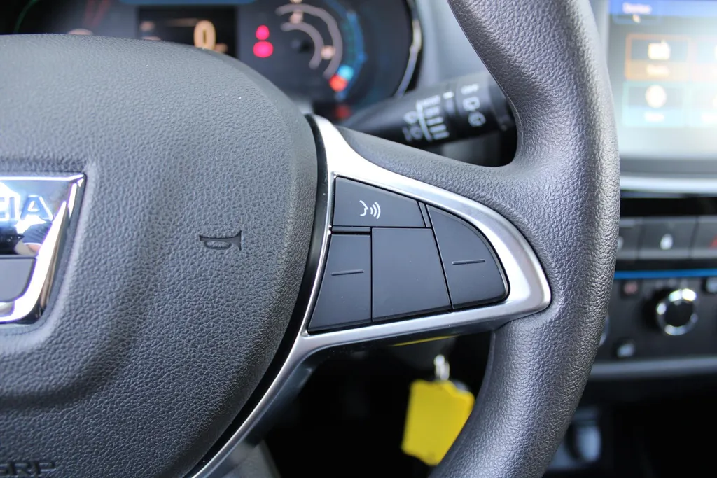Dacia Spring Expression | Nieuw | Airco | PDC | 14' Design velgen | Navi | Camera | BTW | UNIEK!! |