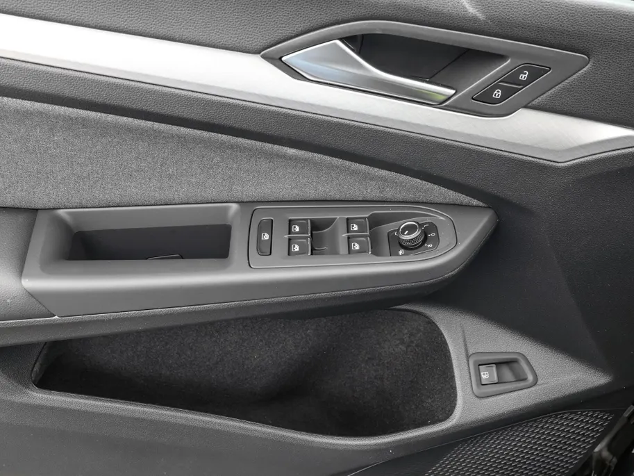 Volkswagen Golf Life Edition 1.5 eHybrid 204 PK 6 versn. DSG · Achteruitrijcamera · Draadloze telefoonlader · Comfort pakket · Prijs in inclusief inruilpremie · MEGA SALE
