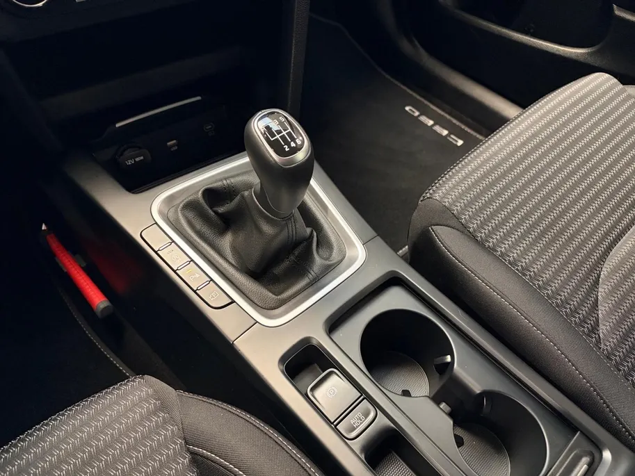 Kia Ceed Sportswagon 1.0 T-GDi DynamicLine | All-season banden | BTW-auto | Achteruitrijcamera | Parkeersensoren voor- en achter | Navi | Apple/Android Carplay | Cruise control | Climate control
