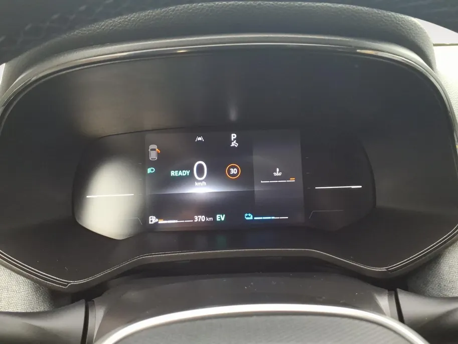 Renault Clio 1.6 E-Tech Full Hybrid 145 evolution Automaat |Navigatie |1e eigenaar | Parkeersensoren | Cruise Control | Apple CarPlay/Android Auto | Licht & Regen Sensor | Full LED | Digital Cockpit | 1 jaar Garantie