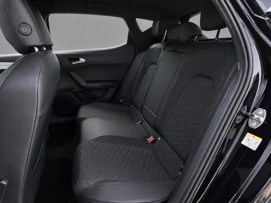 SEAT Leon FR Business 1.5 TSI eHybrid 204 PK Hatch. Technology pack | Matrix Led | Herwaardering!!