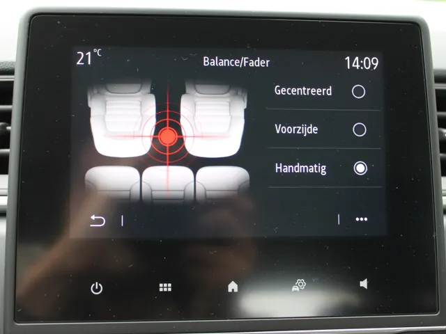 Renault Captur 1.6 E-Tech Hybrid 145 Zen | automaat | hybride | navigatie | achteruitrijcamera