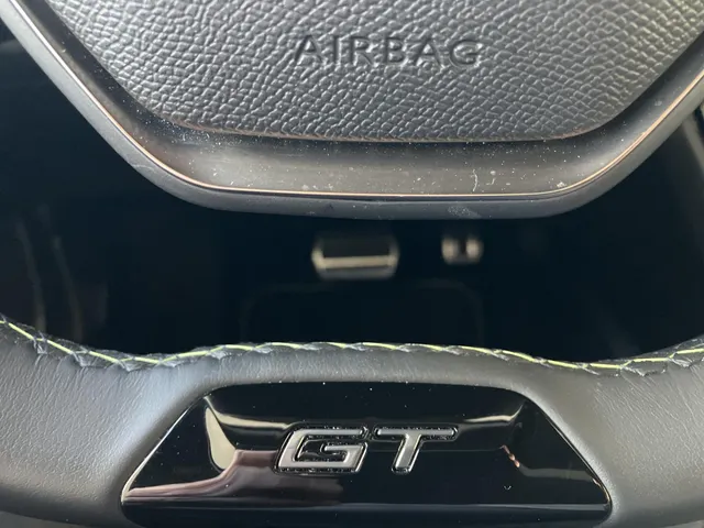 Peugeot 2008 1.2 Hybrid 145 GT | Pan.dak | Winterpack