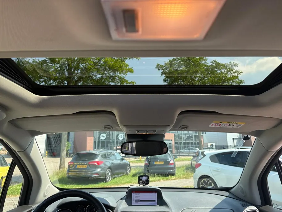 Opel Mokka 1.4 T Cosmo |Winterpakket 2| Achteruitrijcamera|Elektrisch schuif-/kanteldak|Comfortstoel (AGR)| 12 maanden bovag garantie|