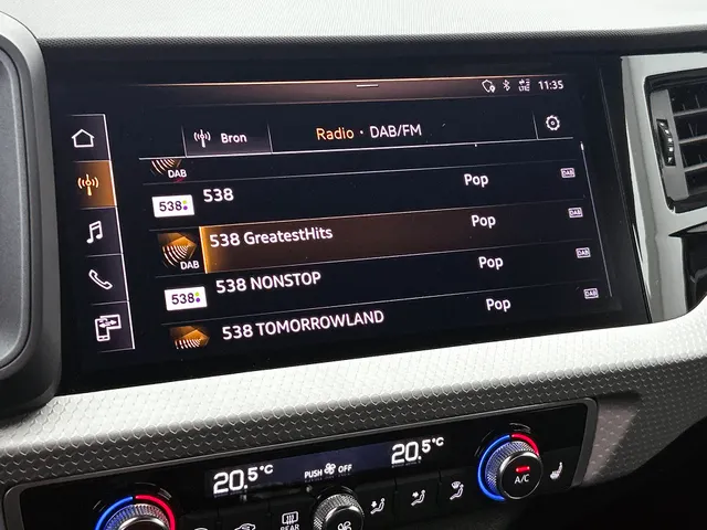 Audi A1 Sportback 30 TFSI S Line edition one | NAVI | STOELVERWARMING | CLIMAT CONTROL | PARKEER SENSOREN V+A