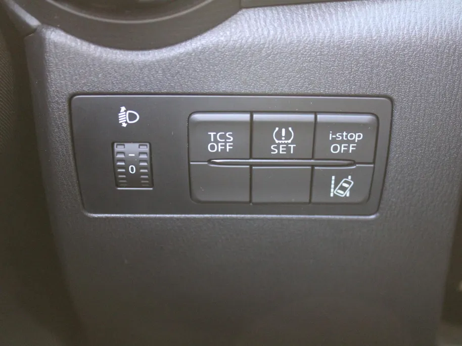 Mazda CX-3 2.0 SkyActiv-G 120 SkyLease+ | Stoelverwarming | Navi | Clima | Cruise | Parkeersensor achter | 18' LM | Dealeronderhouden | Gespecialiseerd in Mazda | Voorheen Mazda dealer |