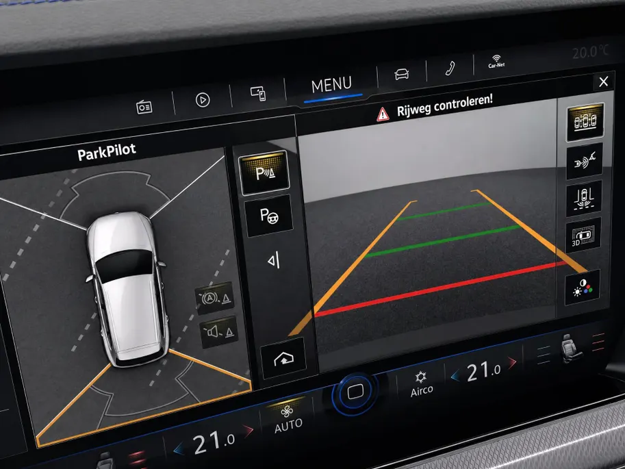 Volkswagen Touareg 3.0TSI 340kW/462PK R-line · Panoramadak · Trekhaak · Leder · Luchtvering