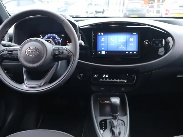 Toyota Aygo X Hybrid 115 pulse Bi-Tone