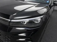 Volkswagen Tiguan 1.5 272pk DSG eHybrid R-Line Edition · Panoramadak · Wegklapbare Trekhaak · 360 Camera · Massage · Black Style · 20'' Inch · Garantie t/m 29-06-2030 of 100.000km