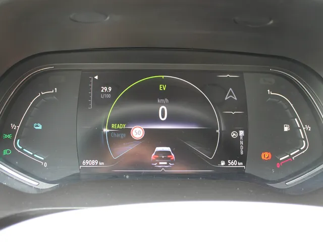 Renault Captur 1.6 E-Tech Hybrid 145 Zen | automaat | hybride | navigatie | achteruitrijcamera