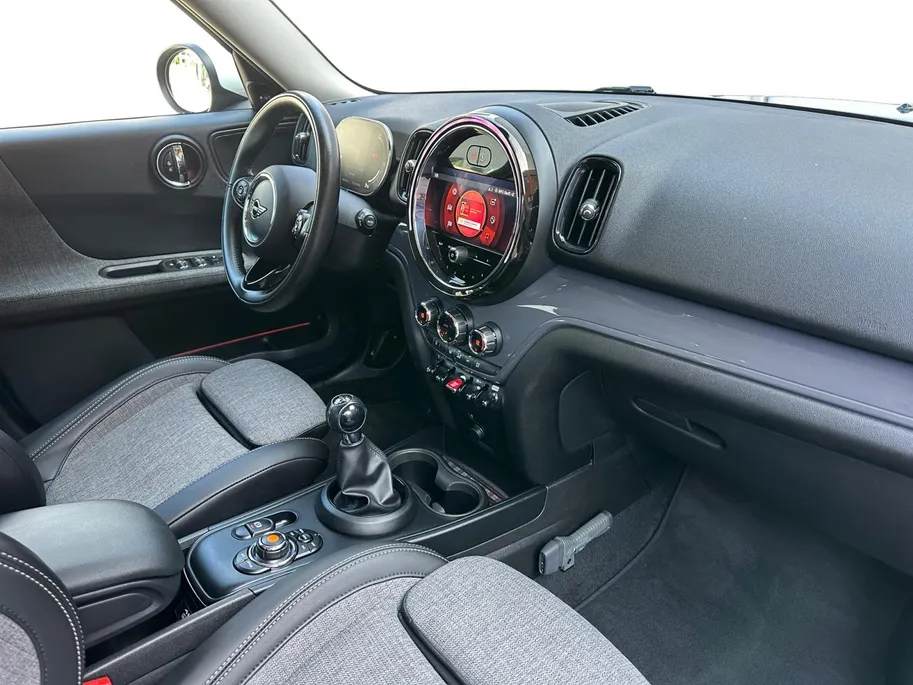 MINI Countryman 1.5 Cooper Chili | Harman & Kardon | Elektrische Stoelverstelling | Automatische Achterklep | Camera | Navi | Parkeersensoren | Cruise & Climate Control | 12 Maanden BOVAG Garantie