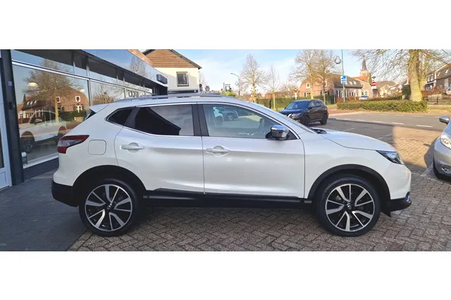 Nissan QASHQAI 1.2 115pk DIG-TurboTekna Glass Chrome Pack - Trekhaak