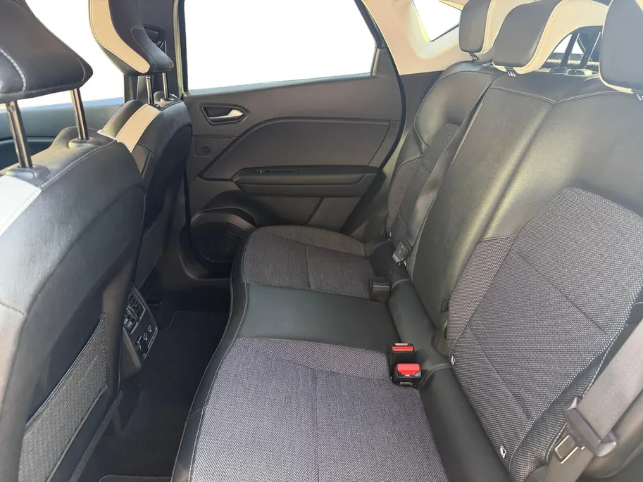 Renault Captur 1.0 TCe 90 Intens | Apple Carplay & Android Auto | Parkeersensoren | Volledig Dealer Onderhouden | Cruise & Climate Control | 12 Maanden BOVAG Garantie