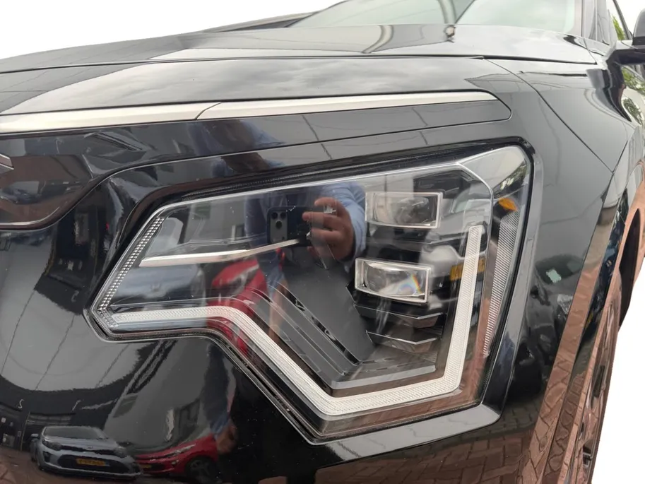 Kia Niro EV ExecutiveLine 64.8 kWh | Meest luxe uitvoering | Accu 100% | Head up display | Stoelverwarming en ventilatie | Schuif/ Kantel dak | Cruise Control Adaptief | Carplay | Fabrieksgarantie t/m 4-2032 | NAP