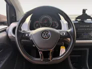 Volkswagen up! 1.0 | Camera | Parkeersensoren | Climate Control | Cruise Control | DAB | Stuurbediening | Bluetooth | Goed Onderhouden