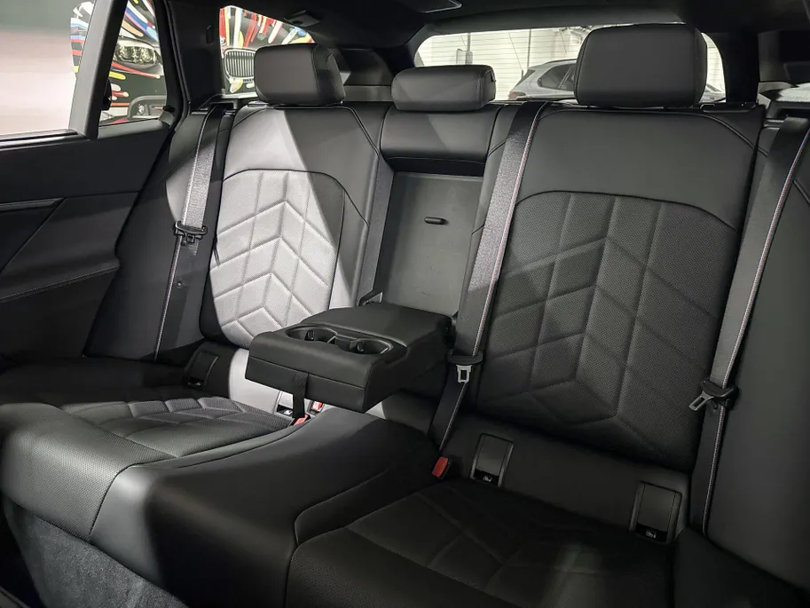 BMW 5 Serie Touring 550e xDrive