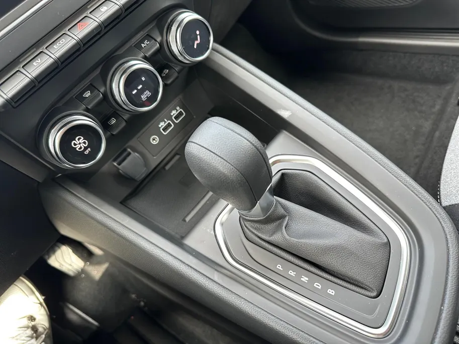 Mitsubishi Colt 1.6 HEV Intense 8 jaar garantie  NU 4500,- VOORRAAD KORTING  CAMERA | CLIMATE | CRUISE | ANDROID AUTO / APPLE CARPLAY |
