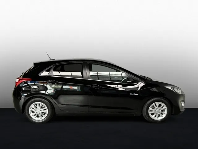 Hyundai i30 1.6 i-Motion Pl. navigatie