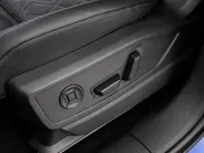 Audi Q5 e-hybrid quattro S edition Competition 367 PK · Panorama dak · Trekhaak elek. wegklapbaar · bijrijdersdisplay · 21' LM Velgen