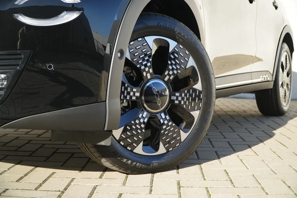 Fiat 600e La Prima 54 kWh | Leder | Navi | Camera | Carplay | 18'