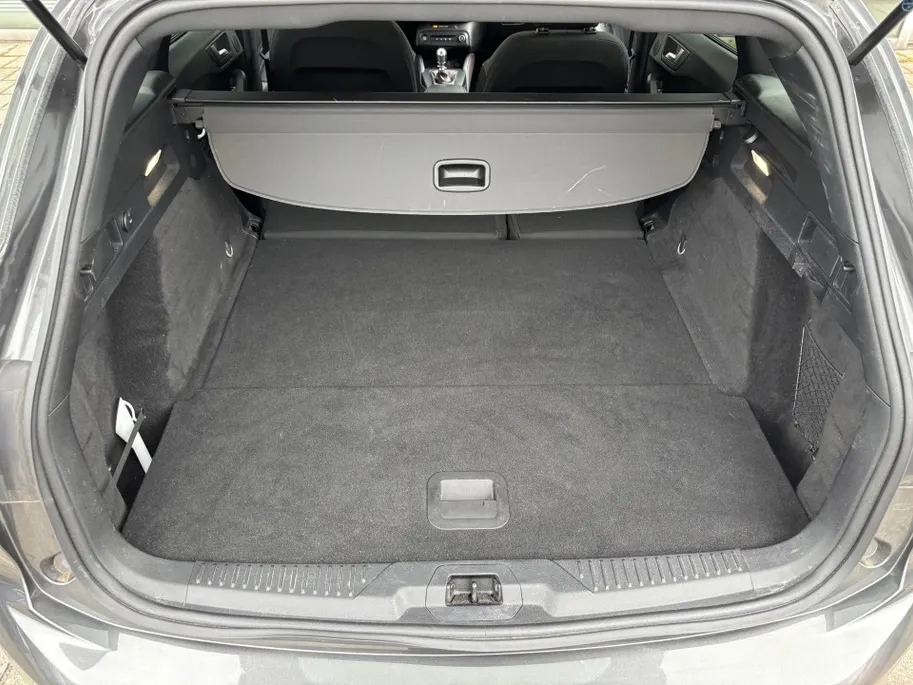 Ford Focus Wagon 1.0 EcoBoost Hybrid ST Line X