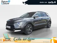 Kia Niro 1.6 GDi Hybrid DynamicPlusLine | Schuifdak | Stoel en stuurverwarming | Dodehoekdetectie | Head-up Display | Camera | verbruik 1 op 20!