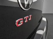 Volkswagen Golf 2.0TSI/265PK GTI DSG · Panoramadak · Camera · Trekhaak · Apple/Android Car Play · Garantie t/m 27-03-2030 of 100.000km