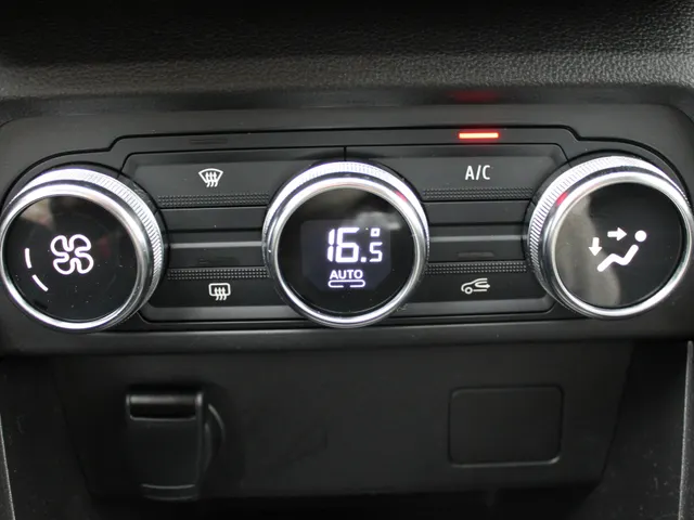 Dacia Sandero Stepway 1.0 TCe 100 PK Bi-Fuel Comfort | Trekhaak | ECC | Sensoren achter | 6 bak |