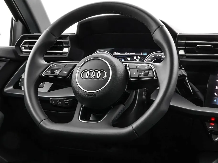 Audi A3 Sportback 40 TFSIe 204pk S-tronic Advanced edition · Panoramadak · Camera · SONOS Sound · Head-Up Display · Elek. Achterklep · Keyless · Garantie t/m 07-10-2030 of 100.000km