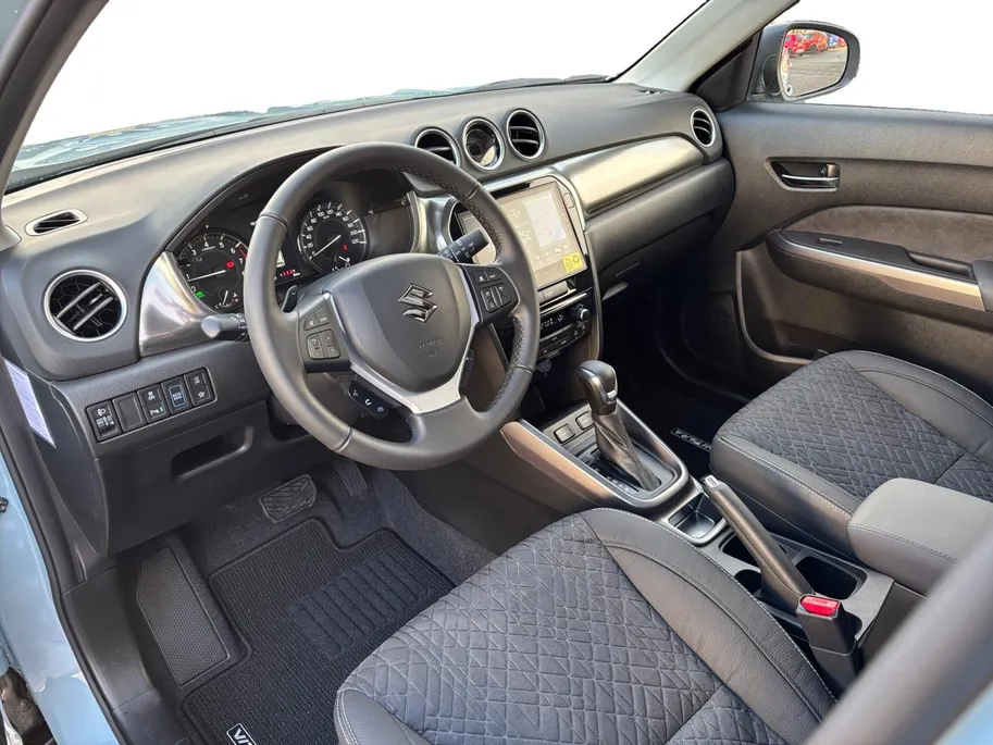 Suzuki Vitara 1.4 Hybrid Style | €2200.- korting | Hoge instap | Navigatie | Half leer | Camera