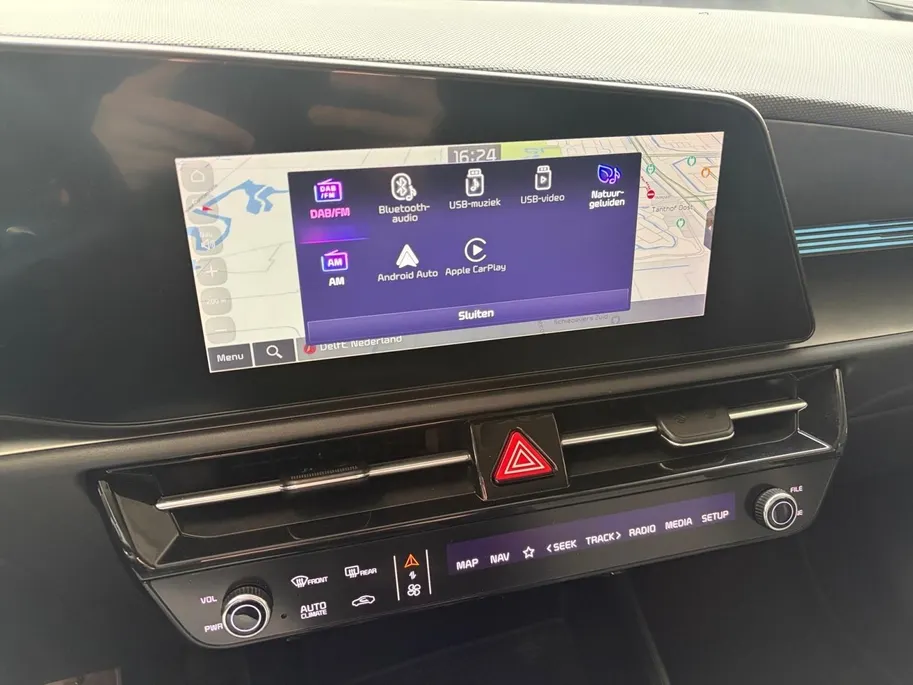 Kia Niro EV Edition Advanced 64.8 kWh | *1E EIGENAAR | FABRIEKSGARANTIE | *LAGE KM-STAND | APPLE CARPLAY/ ANDROID AUTO | STUUR/ STOELVERWARMING | NAVI | CAMERA | ETC…