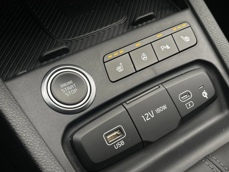 Kia Stonic 1.0 T-GDi MHEV ExecutiveLine | NU MET €1.000 inruilpremie! | Dodehoekassistentie | Stoel/stuurverwarming | Apple Carplay