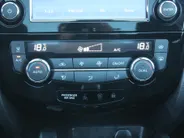 Nissan QASHQAI 1.2 Tekna | Trekhaak | 360 Camera | Pano dak | Stoel-/voorruitverwarming | Dodehoek detectie | Elek. stoelverstelling | Clima | 19' LM | 1e eigenaar |