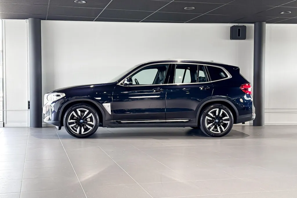 BMW iX3 Executive 80 kWh
