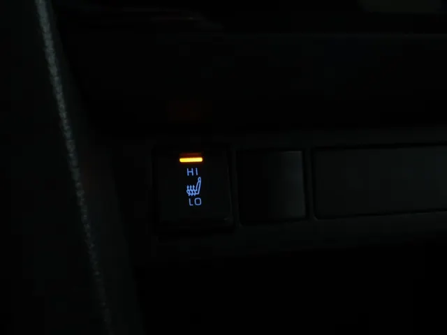 Toyota Yaris Cross 1.5 Hybrid Dynamic Trekhaak | Stoel en stuurverwarming | Parkeersensoren
