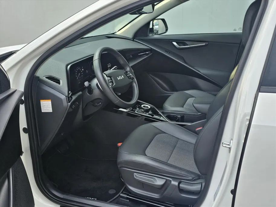 Kia e-Niro 64,8 kWh Aut DynamicLine I Nieuw Model ! I Trekhaak