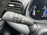 Toyota Yaris 1.5 Hybrid 115 Comfort | Parkeercamera | Climate control | Apple Carplay/Android Auto | Adaptive cruise control | LM-Velgen