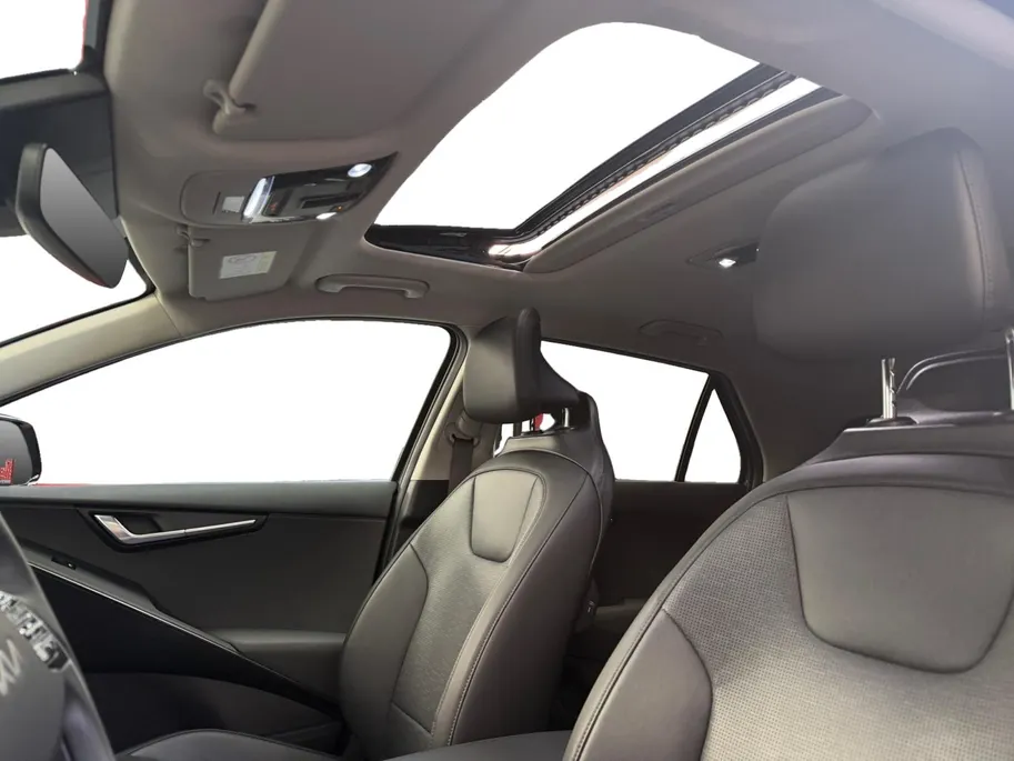 Kia Niro EV ExecutiveLine 64.8 kWh SOH 100% | STOELVERWARMING & VERKOELING | OPEN DAK | FULL OPTIONS | DEALER ONDERHOUDEN | FABRIEKSGARANTIE TM 2034