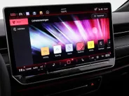 Volkswagen ID.7 Pro Limited Edition 77 kWh accu 286 pk · Trekhaak inklapbaar, met elektrische ontgrendeling · Voorraad OUTLET · Prijs is inclusief inruilpremie ·