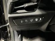 Kia Niro 1.6 GDi Hybrid DynamicPlusLine | Navigatiesysteem | Apple Carplay / Android Auto | Licht + Regensensor | Stoel + Stuurverwarming| Elektrisch bedienbaar Schuifdak | Elektrische Achterklep | Parkeersensoren Voor + Achter | Cruise Control Adaptief | Rijstroo