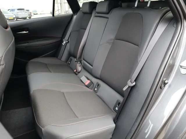 Toyota Corolla Touring Sports Hybrid 140 GR Sport | Schuif/Kantel Dak | Headup Display | Apple/Android Auto |