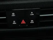 Volkswagen Golf 1.5 eTSI 150pk DSG R-Line Edition · Panoramadak · Apple/Android Car Play · Camera + Parkeersensoren · Garantie t/m 28-07-2030 of 100000km.